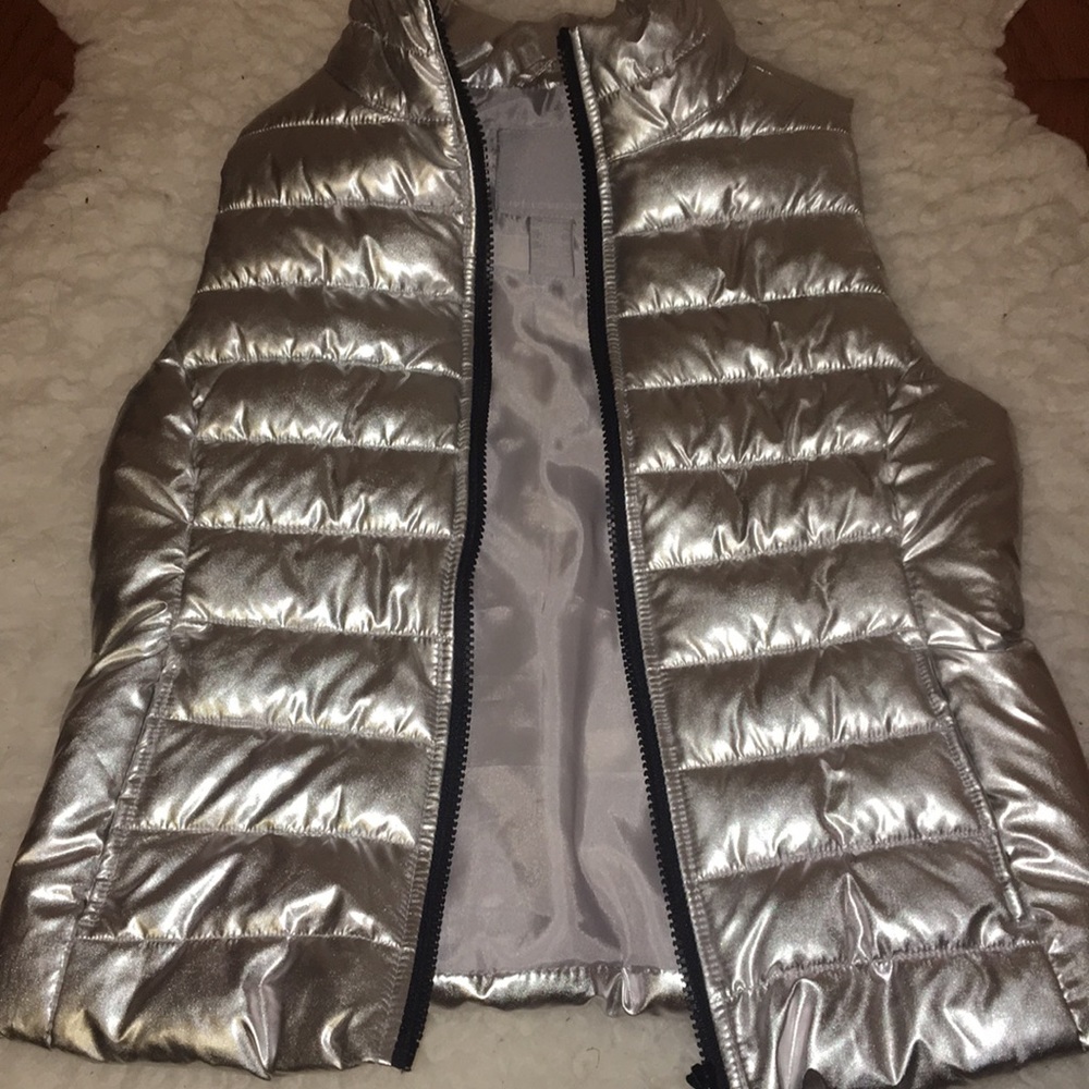 Aeropostale- Silver Metallic Puffer Vest